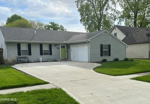 Photo of 520 Bennington Drive, Maumee, OH 43537 (MLS # 10007496)