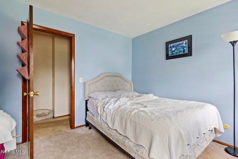 Tiny photo for 2624 Coveview Drive, Toledo, OH 43611 (MLS # 10011857)