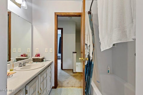 Tiny photo for 2624 Coveview Drive, Toledo, OH 43611 (MLS # 10011857)