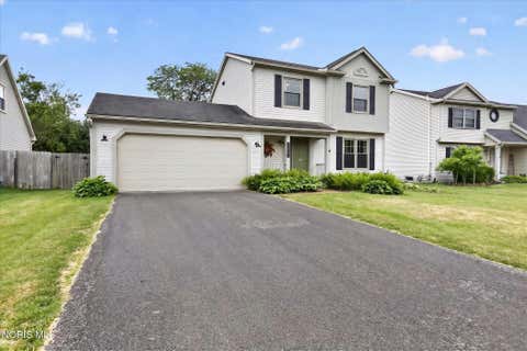 Tiny photo for 1060 Little Creek Drive, Perrysburg, OH 43551 (MLS # 10009022)