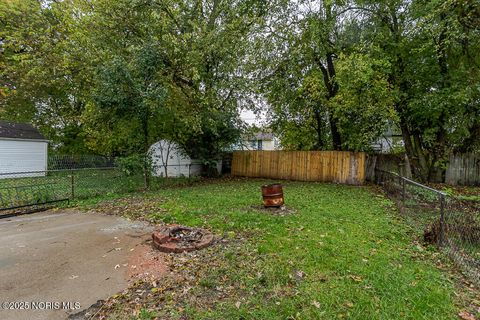 Tiny photo for 2041 Loxley Road, Toledo, OH 43613 (MLS # 10000883)