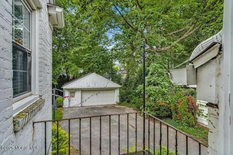 Tiny photo for 4132 Sheraton Road, Ottawa Hills, OH 43606 (MLS # 10000370)