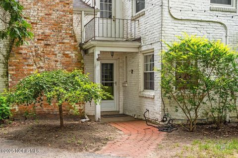 Tiny photo for 4132 Sheraton Road, Ottawa Hills, OH 43606 (MLS # 10000370)