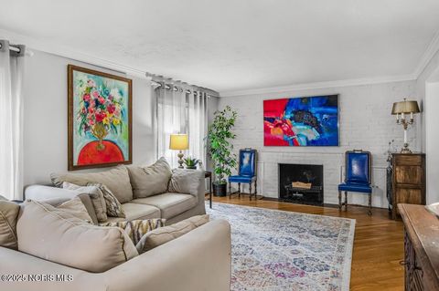 Tiny photo for 4132 Sheraton Road, Ottawa Hills, OH 43606 (MLS # 10000370)