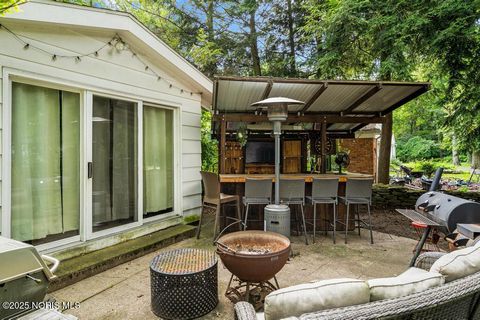 Tiny photo for 4132 Sheraton Road, Ottawa Hills, OH 43606 (MLS # 10000370)
