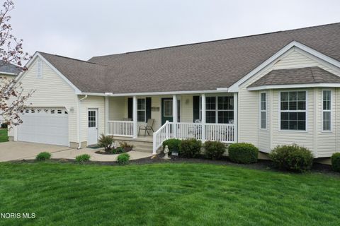 Photo of 7100 Harvester Road, Maumee, OH 43537 (MLS # 10006605)