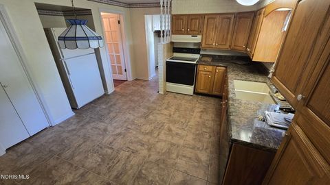 Tiny photo for 1210 South Street, Findlay, OH 45840 (MLS # 10007663)