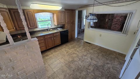 Tiny photo for 1210 South Street, Findlay, OH 45840 (MLS # 10007663)