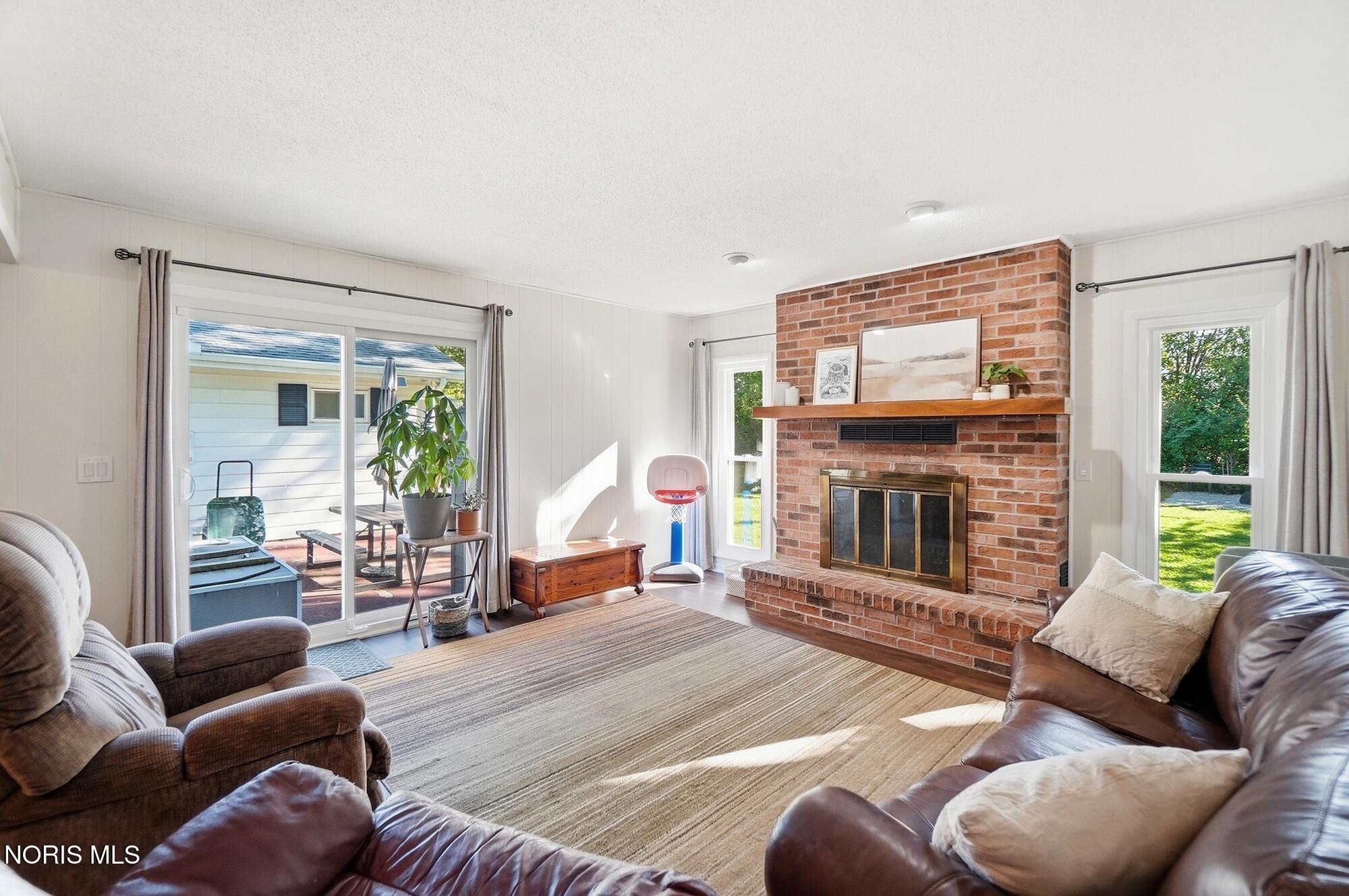 1002 Fort Drive