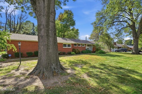 Tiny photo for 501 Bluebonnet Drive, Findlay, OH 45840 (MLS # 10014626)