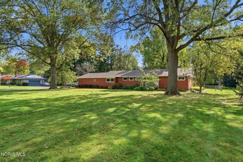 Photo of 501 Bluebonnet Drive, Findlay, OH 45840 (MLS # 10014626)