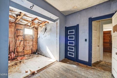 Tiny photo for 150 E Broadway Street, Toledo, OH 43605 (MLS # 10006486)