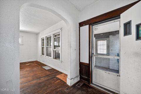 Tiny photo for 150 E Broadway Street, Toledo, OH 43605 (MLS # 10006486)