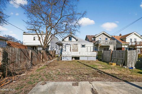 Tiny photo for 150 E Broadway Street, Toledo, OH 43605 (MLS # 10006486)