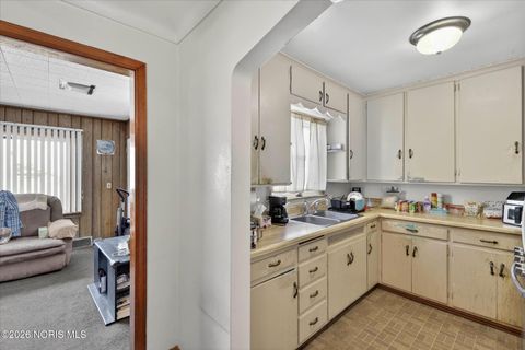 Tiny photo for 3333 Beaumont Drive, Toledo, OH 43608 (MLS # 10003423)