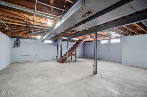 Tiny photo for 611 Miami Street, Toledo, OH 43605 (MLS # 10014270)
