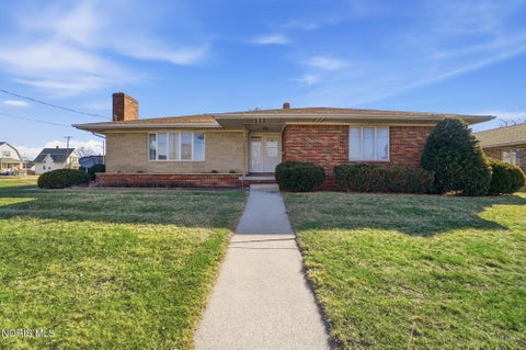 Tiny photo for 611 Miami Street, Toledo, OH 43605 (MLS # 10014270)