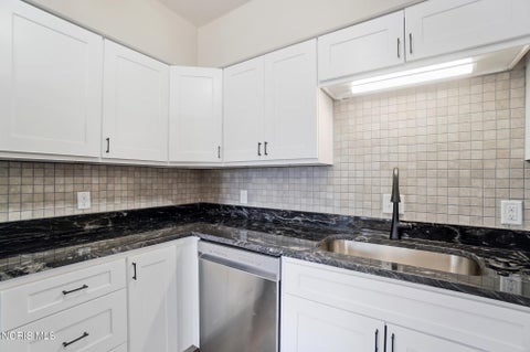 Tiny photo for 611 Miami Street, Toledo, OH 43605 (MLS # 10014270)