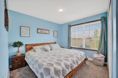 Tiny photo for 24120 W Walbridge Road, Millbury, OH 43447 (MLS # 10008105)