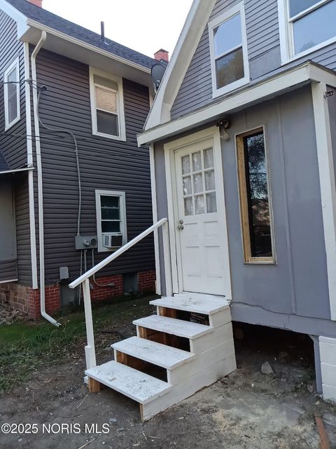 Tiny photo for 518 South Avenue, Toledo, OH 43609 (MLS # 10000224)