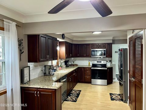 Tiny photo for 23195 W Centerfield Drive, Genoa, OH 43430 (MLS # 10002958)