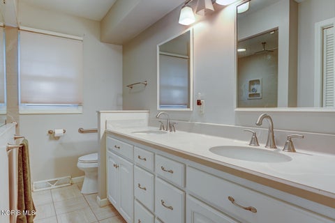 Tiny photo for 1917 Imperial Lane, Findlay, OH 45840 (MLS # 10012619)