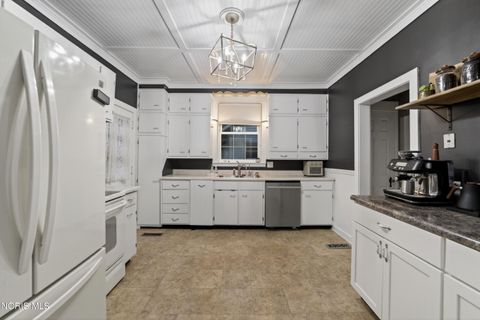 Tiny photo for 300 Elm Street, Findlay, OH 45840 (MLS # 10006803)