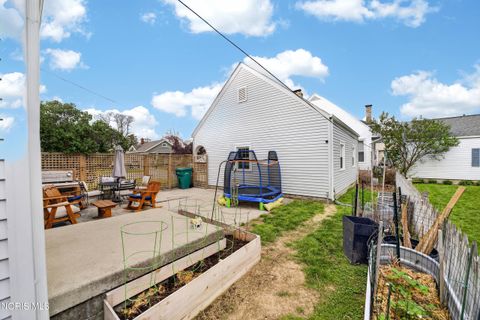 Tiny photo for 300 Elm Street, Findlay, OH 45840 (MLS # 10006803)