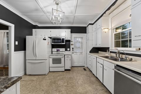 Tiny photo for 300 Elm Street, Findlay, OH 45840 (MLS # 10006803)