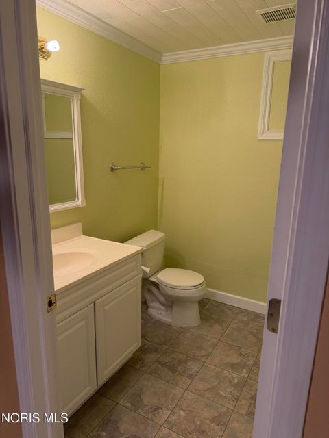 Tiny photo for 300 Twinbrook Drive, Perrysburg, OH 43551 (MLS # 10006152)