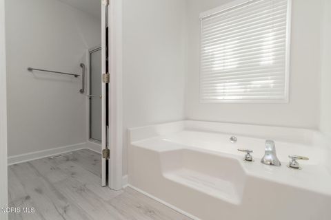 Tiny photo for 300 Twinbrook Drive, Perrysburg, OH 43551 (MLS # 10006152)