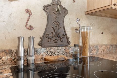 Tiny photo for 300 Twinbrook Drive, Perrysburg, OH 43551 (MLS # 10006152)