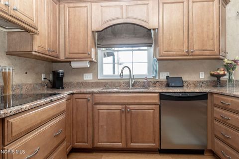 Tiny photo for 300 Twinbrook Drive, Perrysburg, OH 43551 (MLS # 10006152)