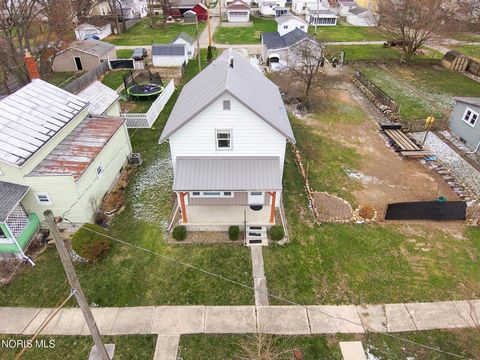Tiny photo for 826 S Spring Street, Bucyrus, OH 44820 (MLS # 10005402)