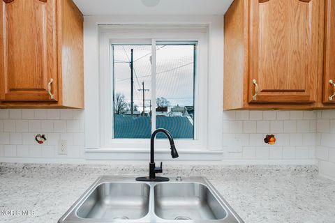 Tiny photo for 826 S Spring Street, Bucyrus, OH 44820 (MLS # 10005402)