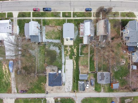 Tiny photo for 826 S Spring Street, Bucyrus, OH 44820 (MLS # 10005402)