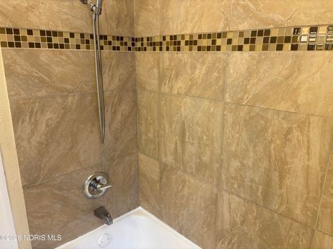 Tiny photo for 5713 Comet Avenue, Toledo, OH 43623 (MLS # 10002925)