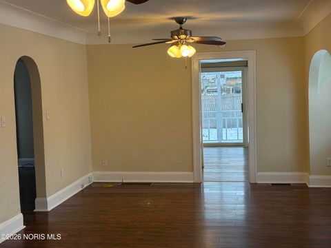 Tiny photo for 5713 Comet Avenue, Toledo, OH 43623 (MLS # 10002925)