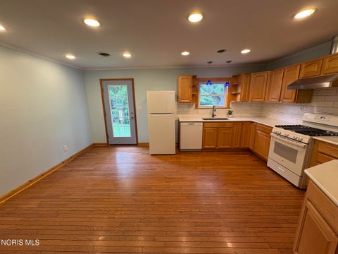 Tiny photo for 5356 Nebraska Avenue, Toledo, OH 43615 (MLS # 10012329)