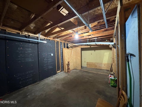 Tiny photo for 5356 Nebraska Avenue, Toledo, OH 43615 (MLS # 10012329)