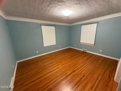 Tiny photo for 5356 Nebraska Avenue, Toledo, OH 43615 (MLS # 10012329)
