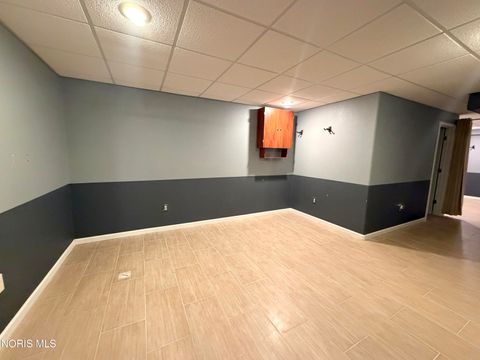 Tiny photo for 7939 N Woodbridge Road, Monclova, OH 43542 (MLS # 10008115)