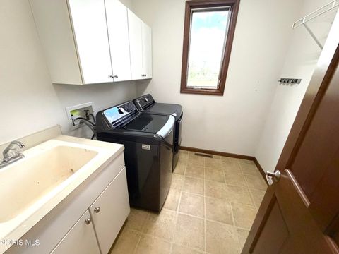 Tiny photo for 7939 N Woodbridge Road, Monclova, OH 43542 (MLS # 10008115)