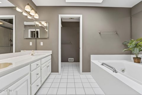 Tiny photo for 7402 Caracole Court, Sylvania, OH 43560 (MLS # 10008243)