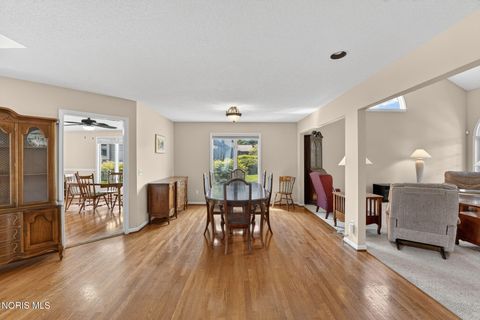 Tiny photo for 7402 Caracole Court, Sylvania, OH 43560 (MLS # 10008243)