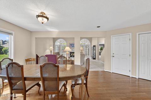 Tiny photo for 7402 Caracole Court, Sylvania, OH 43560 (MLS # 10008243)