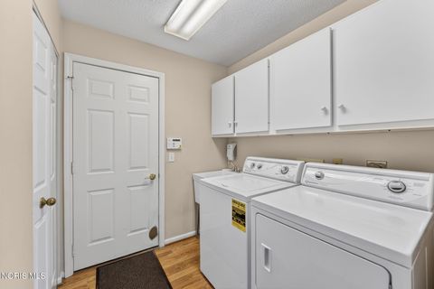 Tiny photo for 7402 Caracole Court, Sylvania, OH 43560 (MLS # 10008243)