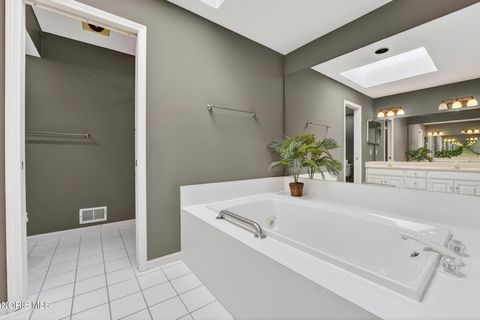 Tiny photo for 7402 Caracole Court, Sylvania, OH 43560 (MLS # 10008243)