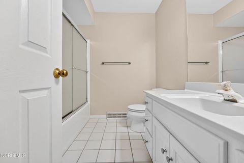 Tiny photo for 7402 Caracole Court, Sylvania, OH 43560 (MLS # 10008243)