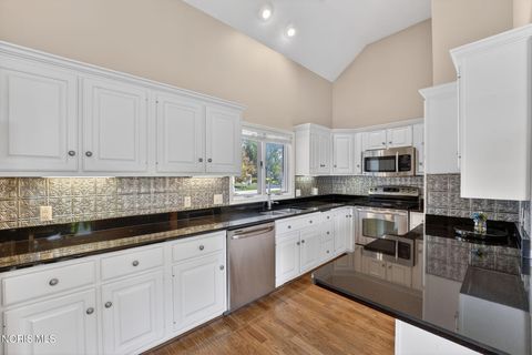 Tiny photo for 7402 Caracole Court, Sylvania, OH 43560 (MLS # 10008243)